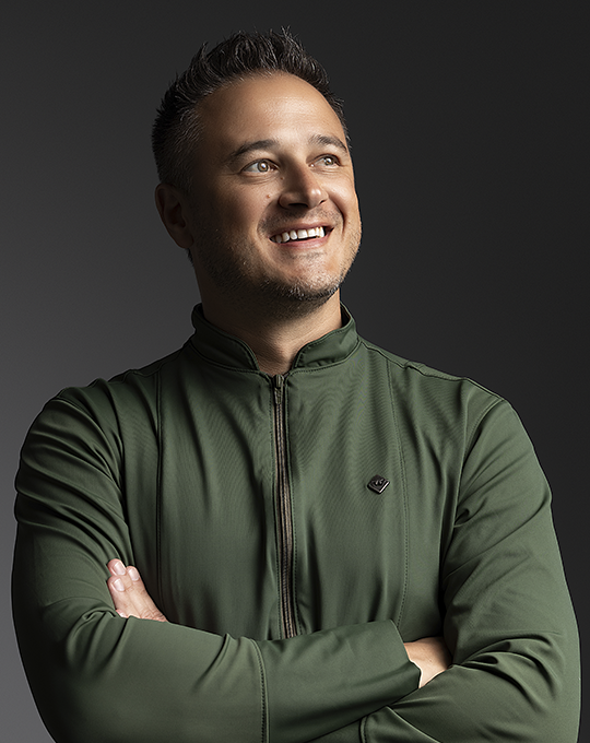 Dr. Alexandre Dotto — Implantodontista